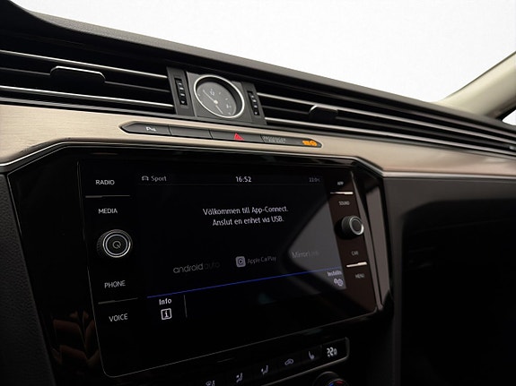 Volkswagen Passat Alltrack 20 of 30