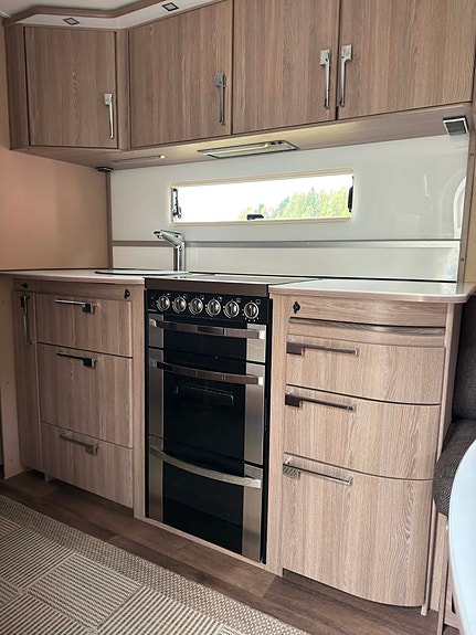 KABE Royal 600 XL KS 4 of 17