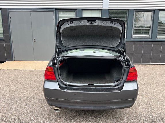 BMW 320d 6 of 23
