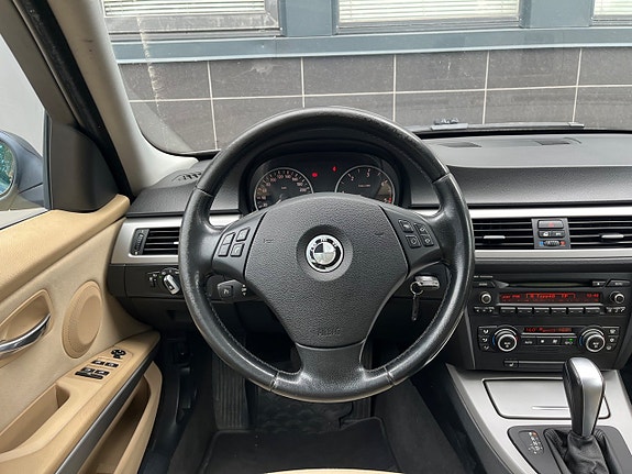 BMW 320d 14 of 23