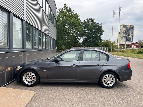 BMW 320d 8 of 23