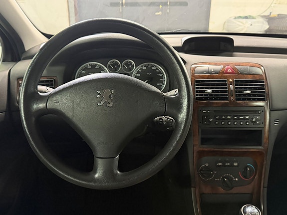 Peugeot 307 13 of 15