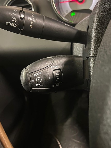 Peugeot 308 12 of 15