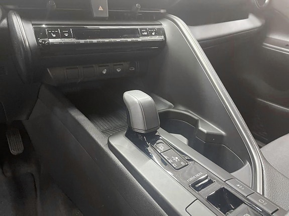 Toyota C-HR 17 of 19