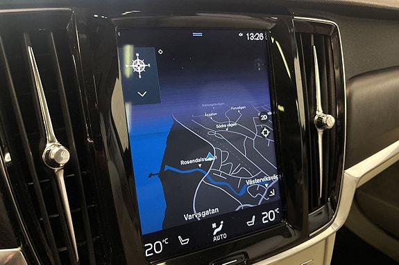 Volvo V90 Cross Country 19 of 25