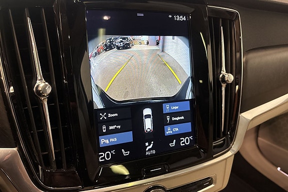 Volvo V90 Cross Country 23 of 25