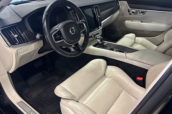 Volvo V90 Cross Country 11 of 25