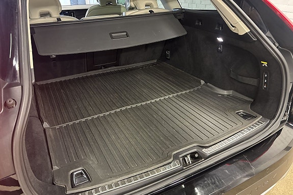 Volvo V90 Cross Country 8 of 25