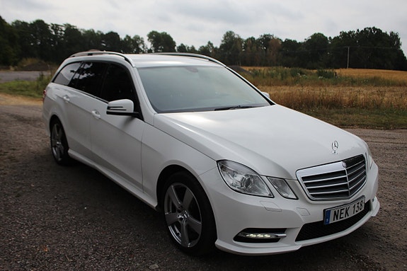 Mercedes-Benz E200 3 of 7