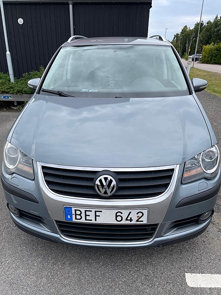 Volkswagen Touran Cross 7 of 7