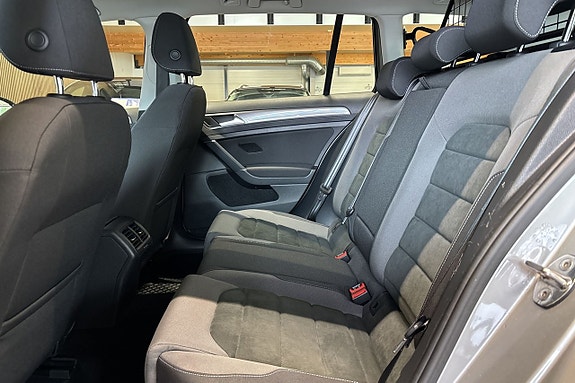 Volkswagen Golf Alltrack 7 of 11