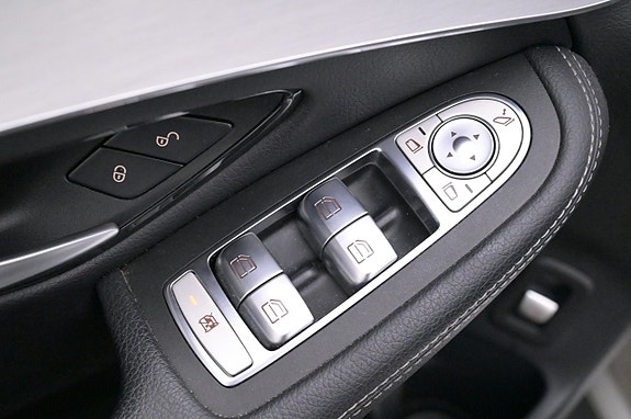Mercedes-Benz GLC300 de 11 of 27