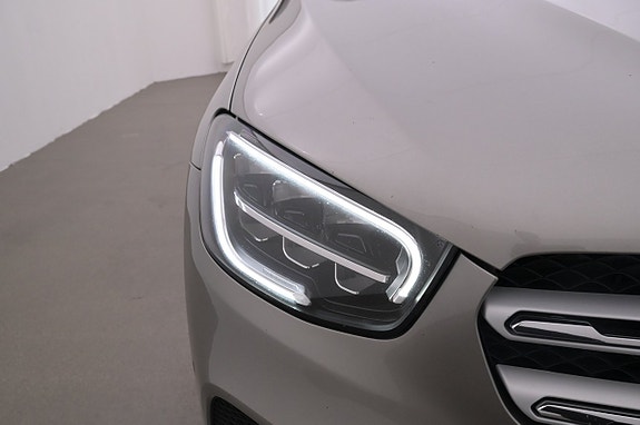 Mercedes-Benz GLC300 de 25 of 27