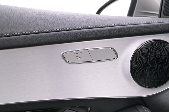 Mercedes-Benz GLC300 de 12 of 27