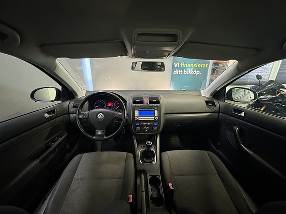 Volkswagen Jetta 10 of 17