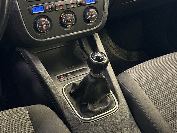 Volkswagen Jetta 15 of 17