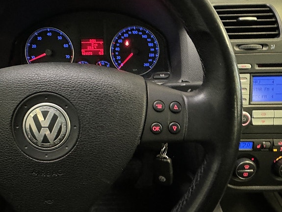 Volkswagen Jetta 13 of 17