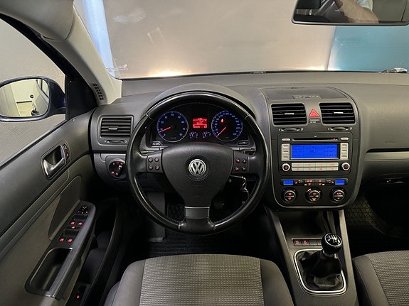 Volkswagen Jetta 11 of 17