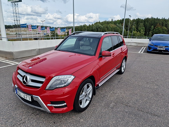 Mercedes-Benz GLK220 2 of 17