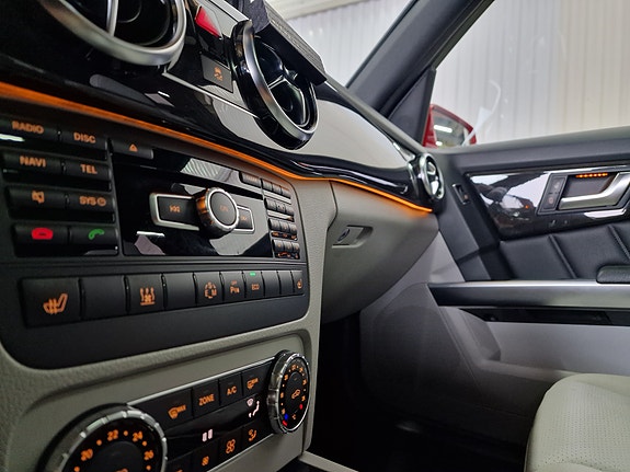 Mercedes-Benz GLK220 11 of 17