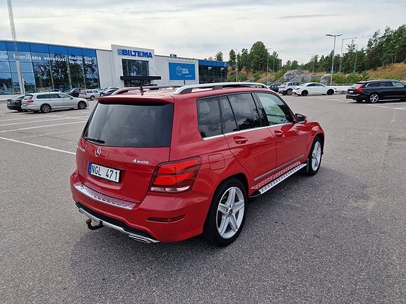 Mercedes-Benz GLK220 3 of 17