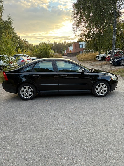 Volvo S40 3 of 10
