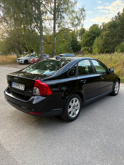 Volvo S40 2 of 10