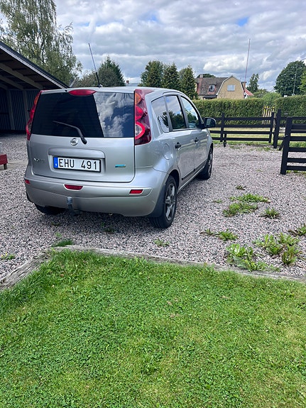 Nissan Note 2 of 2