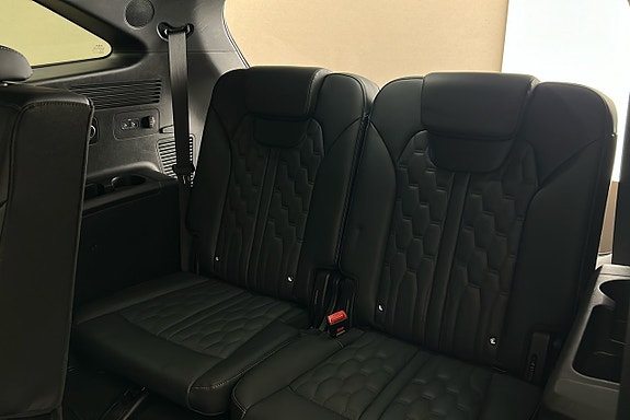 Kia Sorento 14 of 30