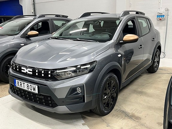 Dacia Sandero Stepway 2 of 17