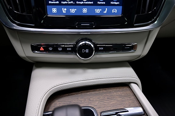 Volvo V90 Cross Country 24 of 30