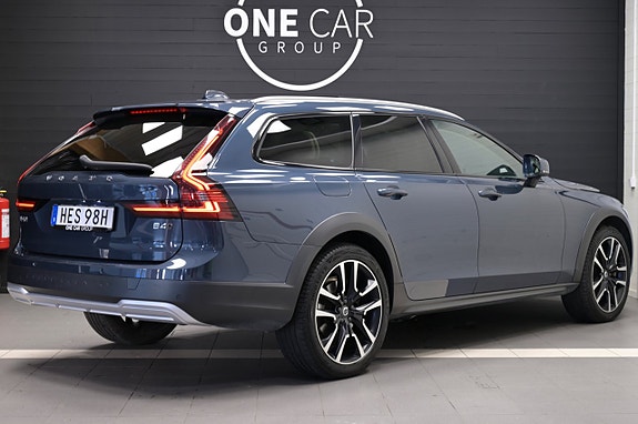 Volvo V90 Cross Country 6 of 30