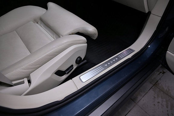 Volvo V90 Cross Country 14 of 30
