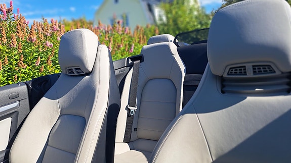 Mercedes-Benz E250 7 of 8