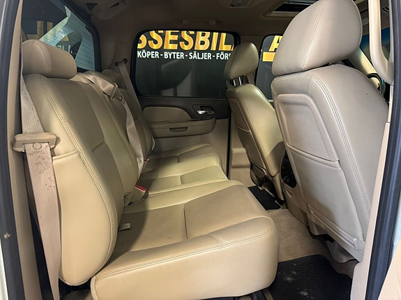 Chevrolet Avalanche 18 of 22