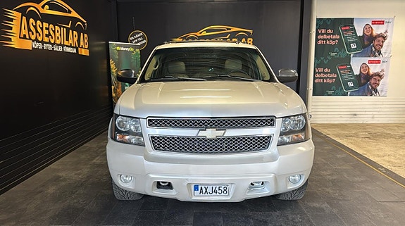Chevrolet Avalanche 5 of 22