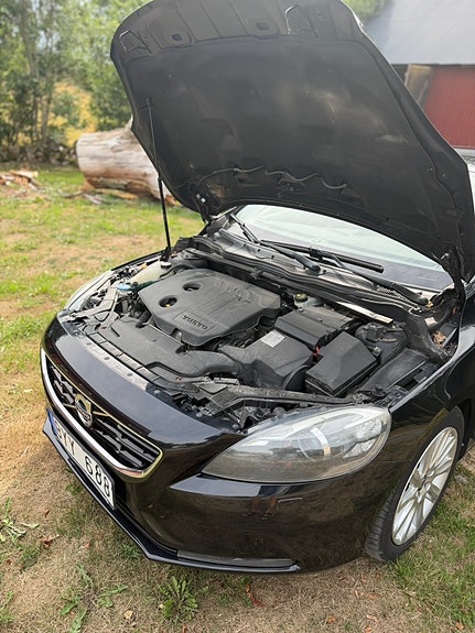 Volvo V40 12 of 14