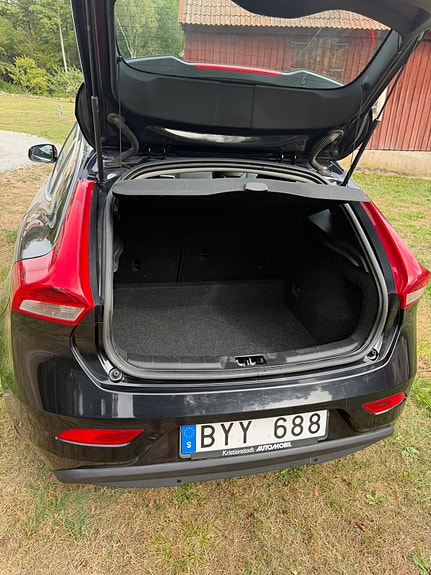 Volvo V40 6 of 14