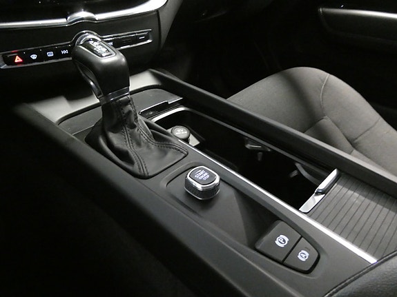 Volvo XC60 17 of 27