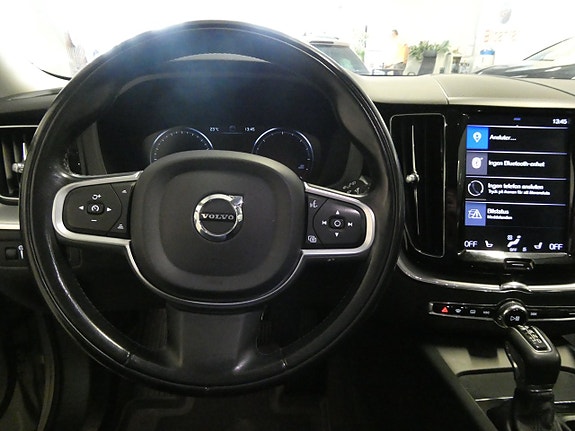 Volvo XC60 15 of 27