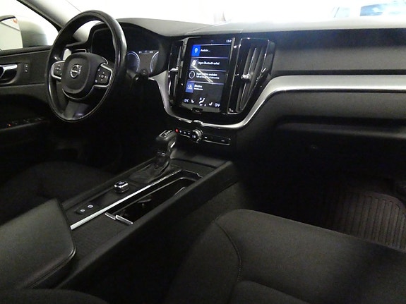 Volvo XC60 13 of 27