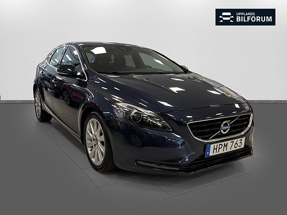 Volvo V40 3 of 16