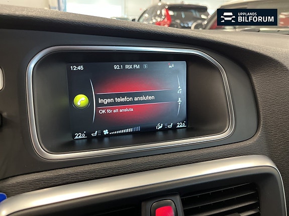Volvo V40 11 of 16