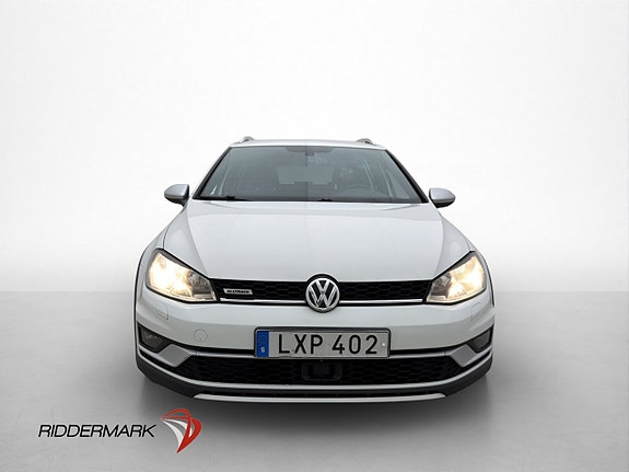 Volkswagen Golf Alltrack 2 of 24
