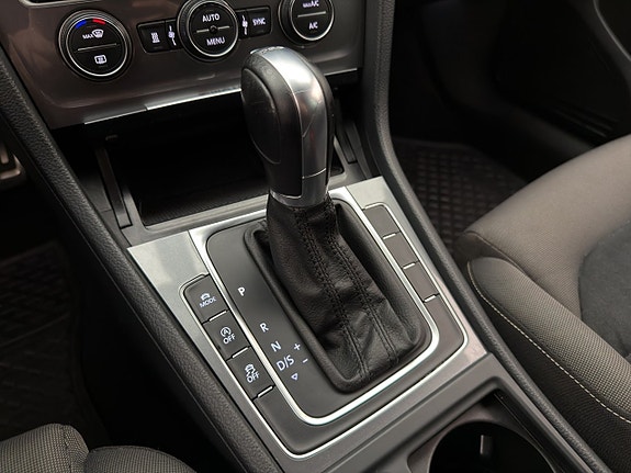 Volkswagen Golf Alltrack 16 of 24