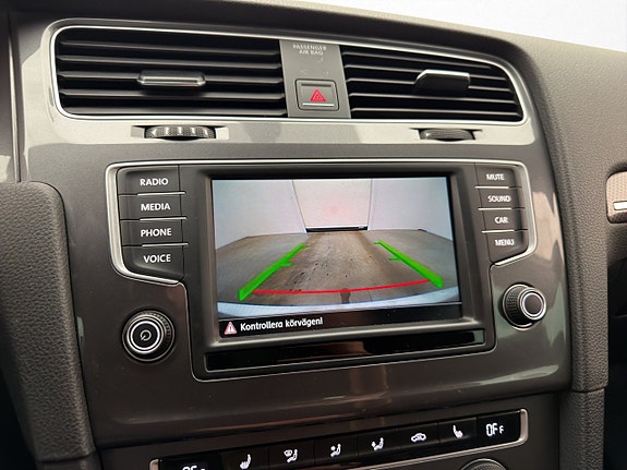 Volkswagen Golf Alltrack 13 of 24