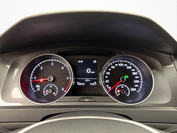 Volkswagen Golf Alltrack 11 of 24