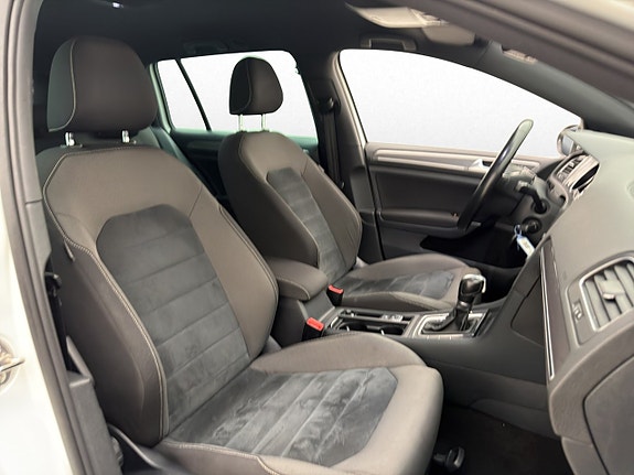 Volkswagen Golf Alltrack 17 of 24