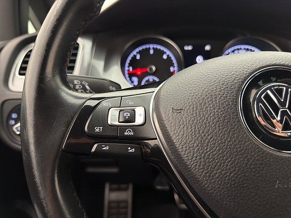 Volkswagen Golf Alltrack 10 of 24