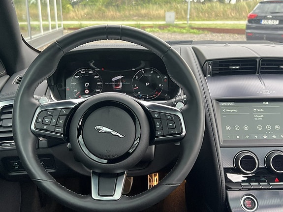 Jaguar F-TYPE 10 of 11